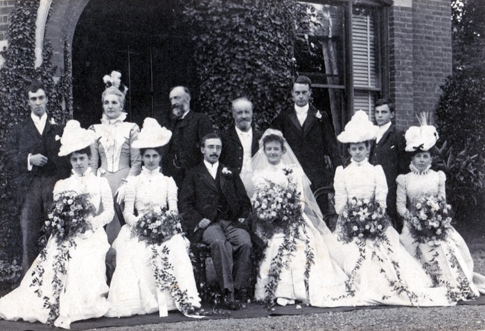 oakden wedding photo at meophams bankweb